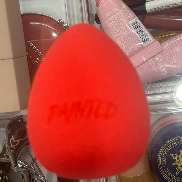 Painted sponge - Picture 3 of 3